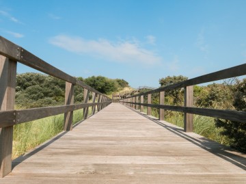 Wenduine - De Haan - construction d'escalier en bois dans les dunes